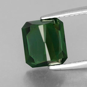 Tourmaline vert naturelle taille émeraude, 2,80 ct, VVS