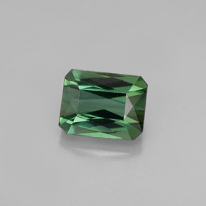 Tourmaline vert naturelle taille émeraude, 1,53 ct, VVS