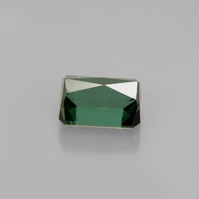 Tourmaline vert naturelle taille émeraude, 1,53 ct, VVS