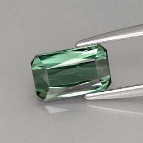 Tourmaline vert naturelle taille émeraude, 1,22 ct, VVS