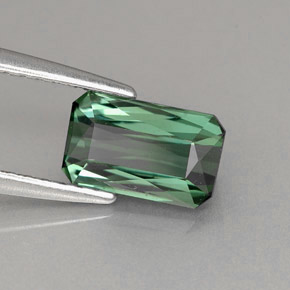 Tourmaline vert naturelle taille émeraude, 1,22 ct, VVS