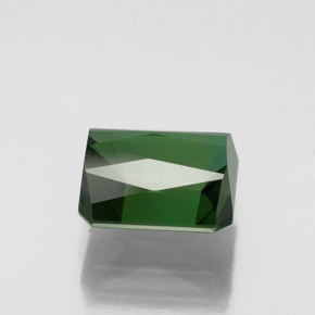 Tourmaline vert naturelle taille émeraude, 2,34 ct, VVS