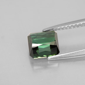 Tourmaline vert naturelle taille émeraude, 1,63 ct, VVS