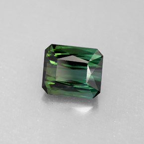 Tourmaline vert naturelle taille émeraude, 2,50 ct, VVS