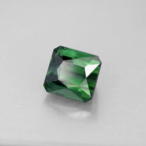 Tourmaline vert naturelle taille émeraude, 2,06 ct, VVS