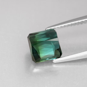Tourmaline vert naturelle taille émeraude, 2,04 ct, VVS