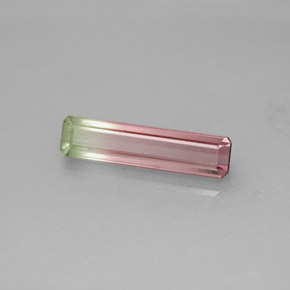 Tourmaline multicolore naturelle taille émeraude, 1,60 ct, VS