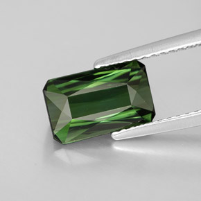 Tourmaline vert naturelle taille émeraude, 2,15 ct, VVS
