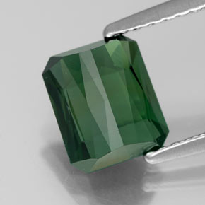 Tourmaline vert naturelle taille émeraude, 1,86 ct, VVS