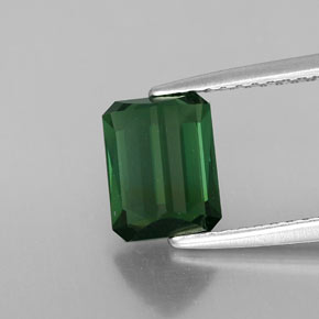 Tourmaline vert naturelle taille émeraude, 1,68 ct, VVS