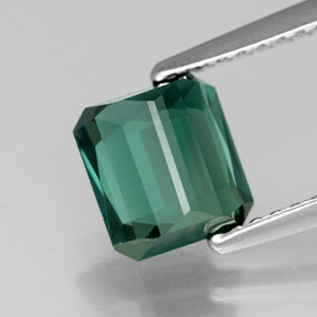 Tourmaline vert naturelle taille émeraude, 1,56 ct, VVS-VS