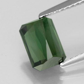 Tourmaline vert naturelle taille émeraude, 1,87 ct, VVS