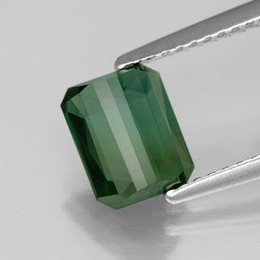Tourmaline vert naturelle taille émeraude, 1,45 ct, VVS