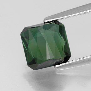 Tourmaline vert naturelle taille émeraude, 1,77 ct, VVS