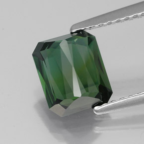 Tourmaline vert naturelle taille émeraude, 1,79 ct, VVS-VS