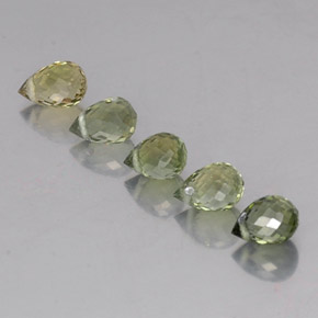 Achetez naturel 2.16ct Vert forêt léger Tourmaline gems, Briolette, En provenance Mozambique chez GemSelect. En stock, livraison internationale!