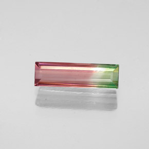 Tourmaline multicolore naturelle baguette, 1,05 ct, VS