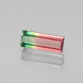 Tourmaline multicolore naturelle baguette, 0,68 ct, VS