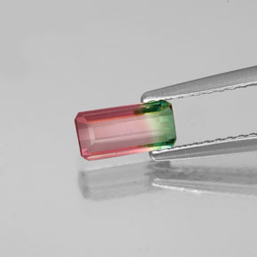 Tourmaline multicolore naturelle taille émeraude, 0,65 ct, VS