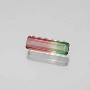 Tourmaline multicolore naturelle taille émeraude, 0,52 ct, VS