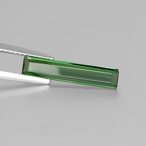 Tourmaline vert naturelle taille émeraude, 1,14 ct, VS