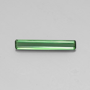Tourmaline vert naturelle taille émeraude, 1,51 ct, VS