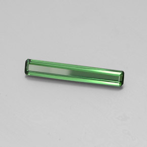 Tourmaline vert naturelle taille émeraude, 1,51 ct, VS