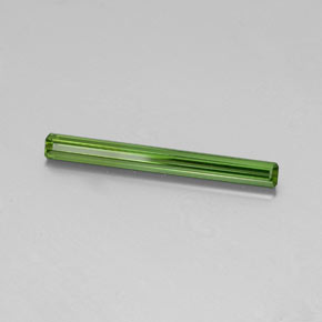 Tourmaline vert naturelle taille émeraude, 1,75 ct, VVS-VS