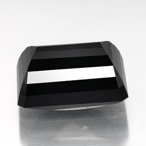 Tourmaline noir naturelle taille émeraude, 31,26 ct, opaque