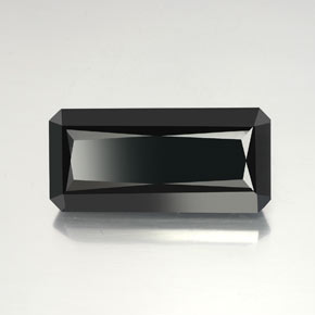 Tourmaline noir naturelle taille émeraude, 61,48 ct, opaque