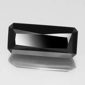 Tourmaline noir naturelle taille émeraude, 28,68 ct, opaque