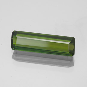 Tourmaline vert naturelle taille émeraude, 2,02 ct, VVS