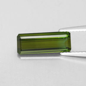 Tourmaline vert naturelle taille émeraude, 2,15 ct, VVS