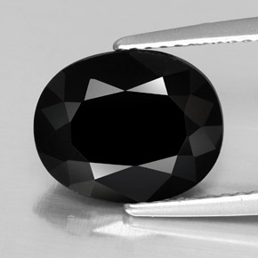 Tourmaline noir naturelle coupe ovale, 3,07 ct, opaque