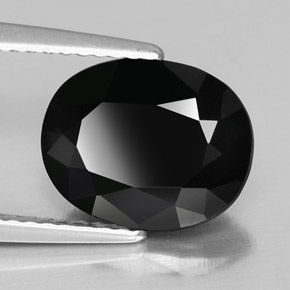 Tourmaline noir naturelle coupe ovale, 3,07 ct, opaque