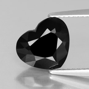 Tourmaline noir naturelle forme de coeur, 2,18 ct, opaque