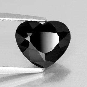 Tourmaline noir naturelle forme de coeur, 2,18 ct, opaque