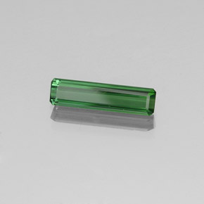Tourmaline Vert moyen naturelle Taille émeraude, 1.36 ct, VVS