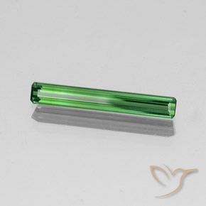 Tourmaline Vert clair naturelle Taille émeraude, 1.40 ct, VVS