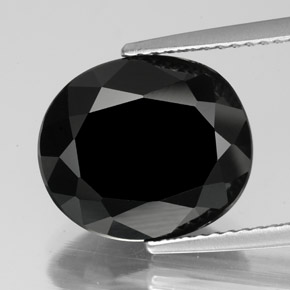 Tourmaline noir naturelle coupe ovale, 6,33 ct, opaque