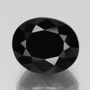 Tourmaline noir naturelle coupe ovale, 4,50 ct, opaque