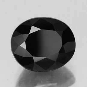 Tourmaline noir naturelle coupe ovale, 4,50 ct, opaque