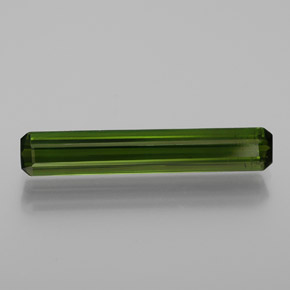 Tourmaline Vert foncé naturelle Taille émeraude, 1.76 ct, VS-SI