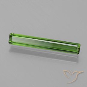 Tourmaline Vert moyen naturelle Taille émeraude, 1.23 ct, VS