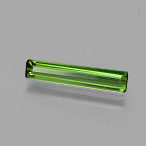 Tourmaline Vert foncé naturelle Taille émeraude, 1.24 ct, VVS-VS