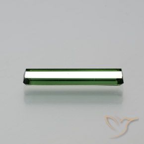 Tourmaline vert moyen naturelle taille émeraude, 1,75 ct, VVS