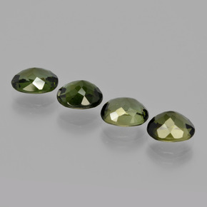 Achetez naturel 3.44ct Vert foncé Tourmaline gems, Coupe ovale, En provenance Mozambique chez GemSelect. En stock, livraison internationale!