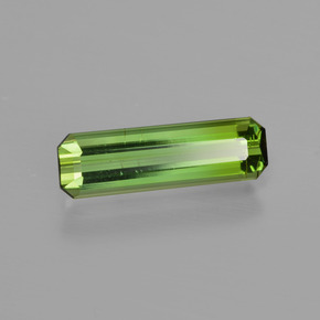 Tourmaline vert vif naturelle taille émeraude, 1,13 ct, VS