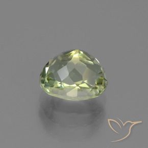 Tourmaline Vert moyen naturelle ovale, 2.31 ct, VVS-VS