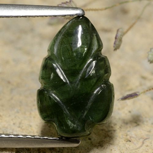 2.75ct Naturel Vert terreux Tourmaline, Taille Fleur, Translucide